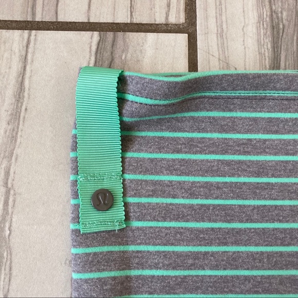 Lululemon Vinyasa Scarf. EUC like new - Picture 2 of 5